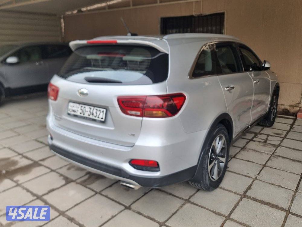 للبيع جيب كيا سورينتو بحاله ممتازة شرط الفحص قابل للمساومه3