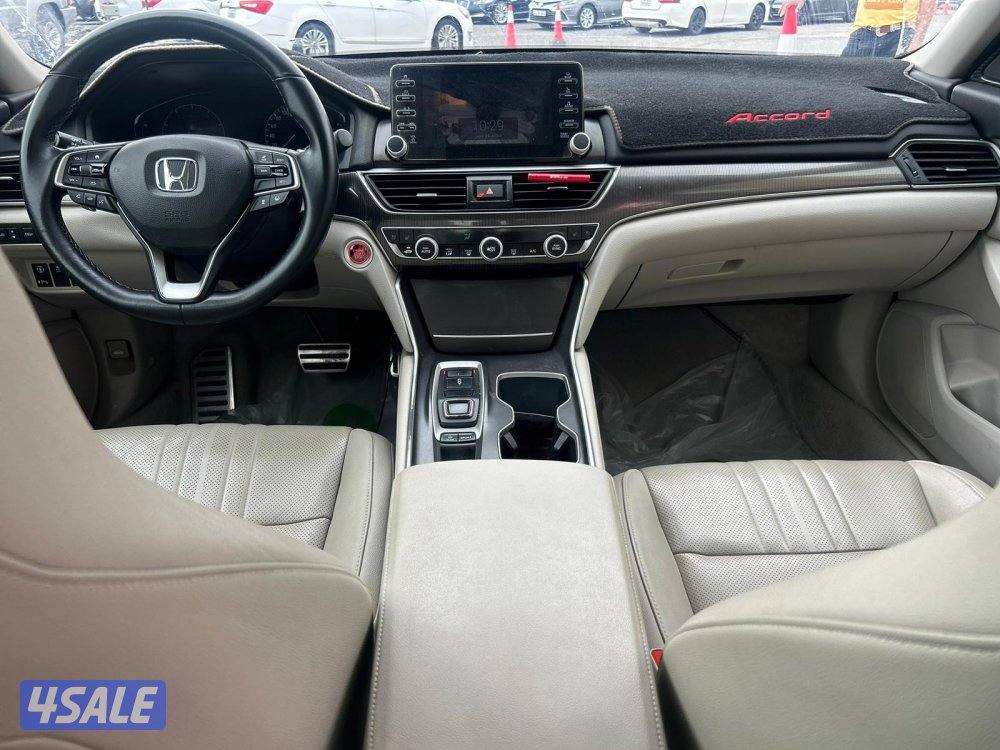 هوندا اكورد SPORT  موديل 2019 ماشى 144.000 k.m وارد الغانم.صبغ وكالة6