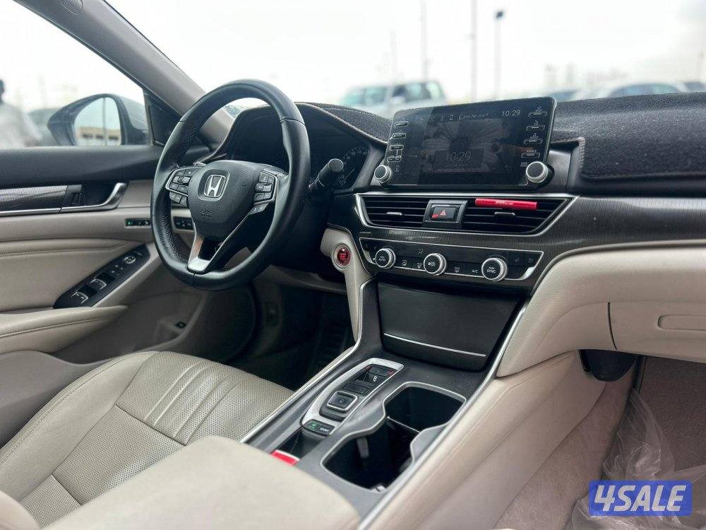 هوندا اكورد SPORT  موديل 2019 ماشى 144.000 k.m وارد الغانم.صبغ وكالة7