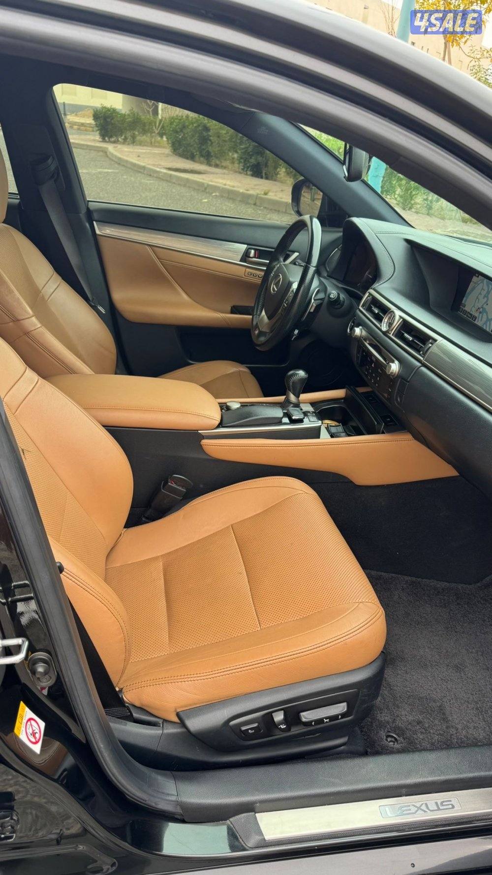 LEXUS GS 450 HYBRID10