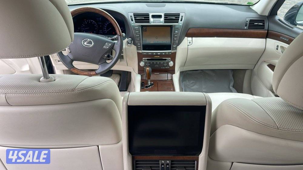 لكزس LS موديل 2012 عداد ٧٧شرط الفحص بالكامل6