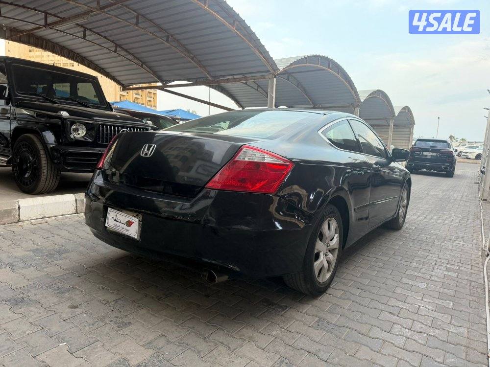 هوندا اكورد موديل 2010 / بحاله ممتازه3