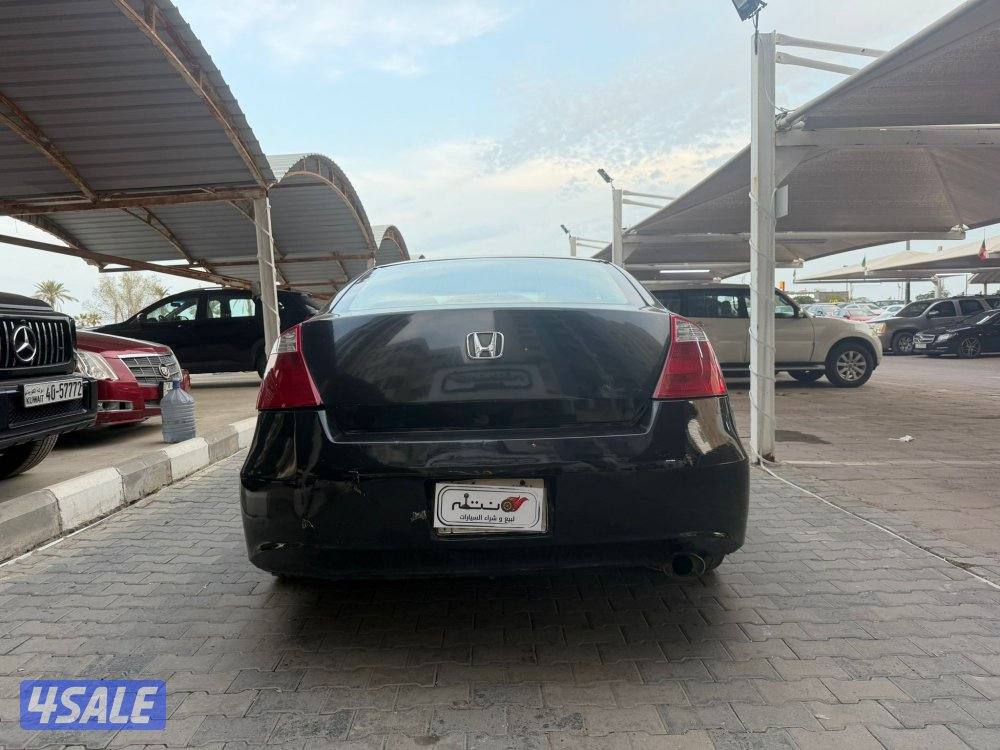هوندا اكورد موديل 2010 / بحاله ممتازه2