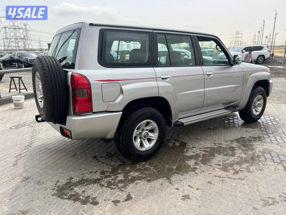 نيسان باترول سفارى موديل 2023 ماشى 78.000 k.m  وارد البابطين.صبغ وكالة3