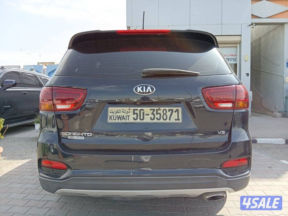كيا سورينتو موديل 2018 ماشي 87 الف صبغ الوكالة شرط الفحص1