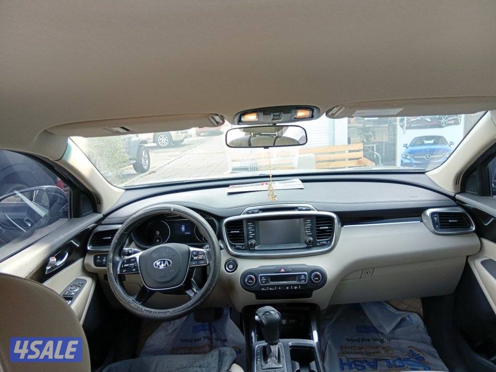 كيا سورينتو موديل 2018 ماشي 87 الف صبغ الوكالة شرط الفحص4