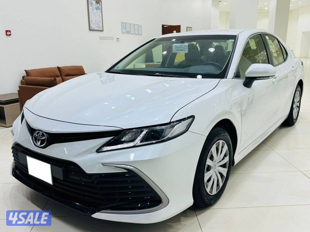 للبيع تويوتا كامري LE  2.5موديل 20240