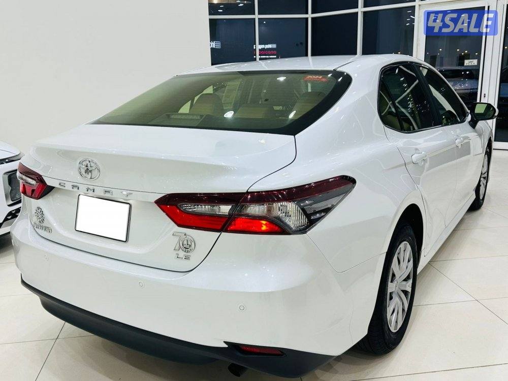 للبيع تويوتا كامري LE  2.5موديل 20243