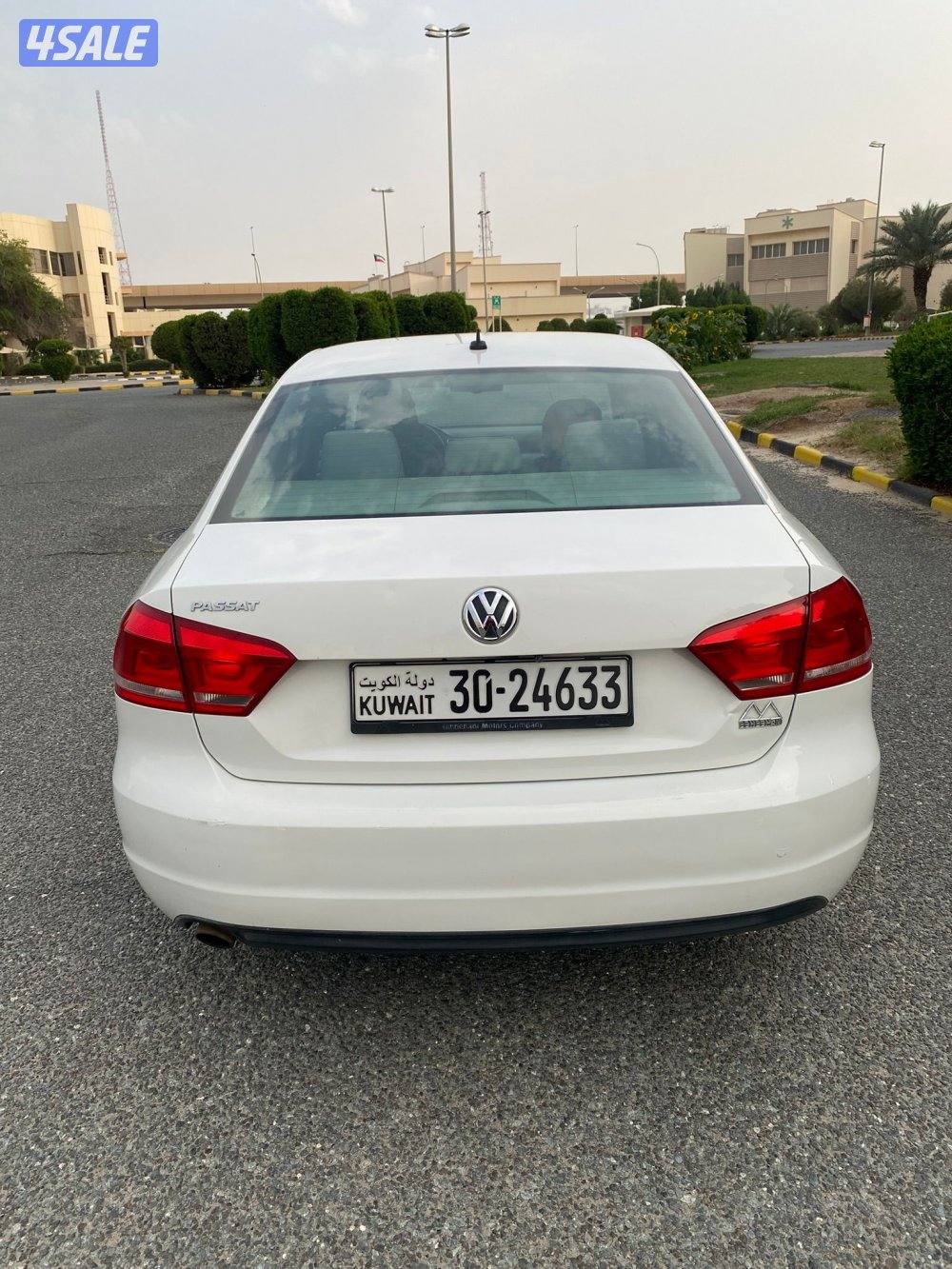 باسات مديل 2014 لون ابيض بحاله جيده3