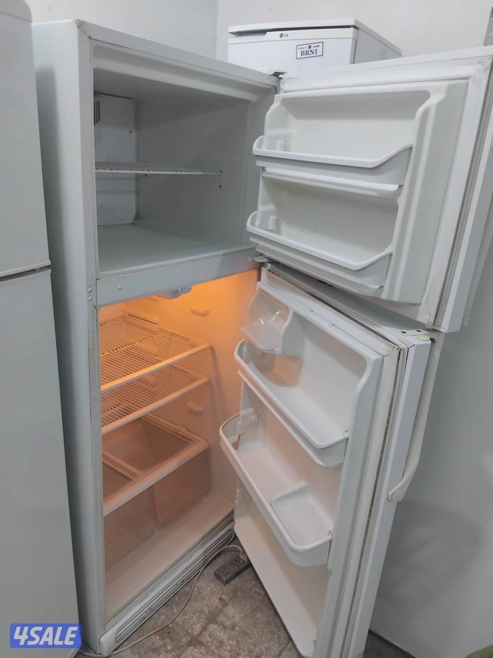 نبيع الثلاجات المستعمله معا التوصيل والكفاله8