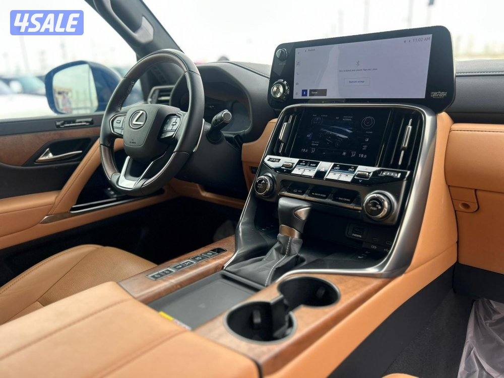 لكزس LX600 درجة اولى  twinturbo .V6 موديل 2025 ماشي 32.000 k.m  وارد7