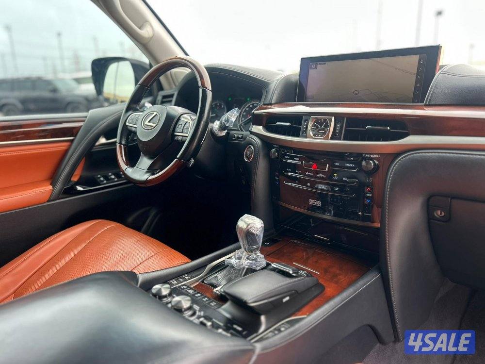 لكزس LX570 درجة اولى موديل 2017 ماشى 105.000 k.m وارد الساير.7