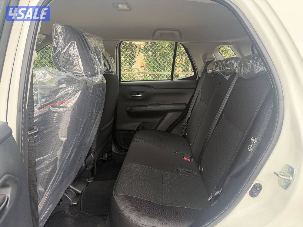 تويوتا ريز موديل 2024 تحت الكفالة عداد 12،000 كم9