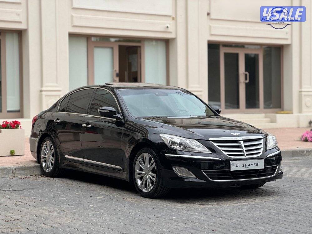 للبيع جينسيس 33 موديل 20133