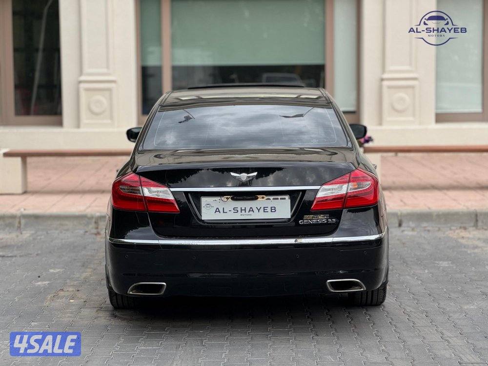 للبيع جينسيس 33 موديل 20135