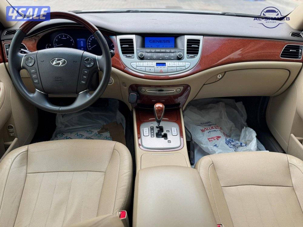 للبيع جينسيس 33 موديل 20138