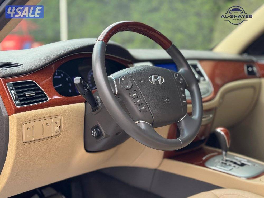 للبيع جينسيس 33 موديل 20139