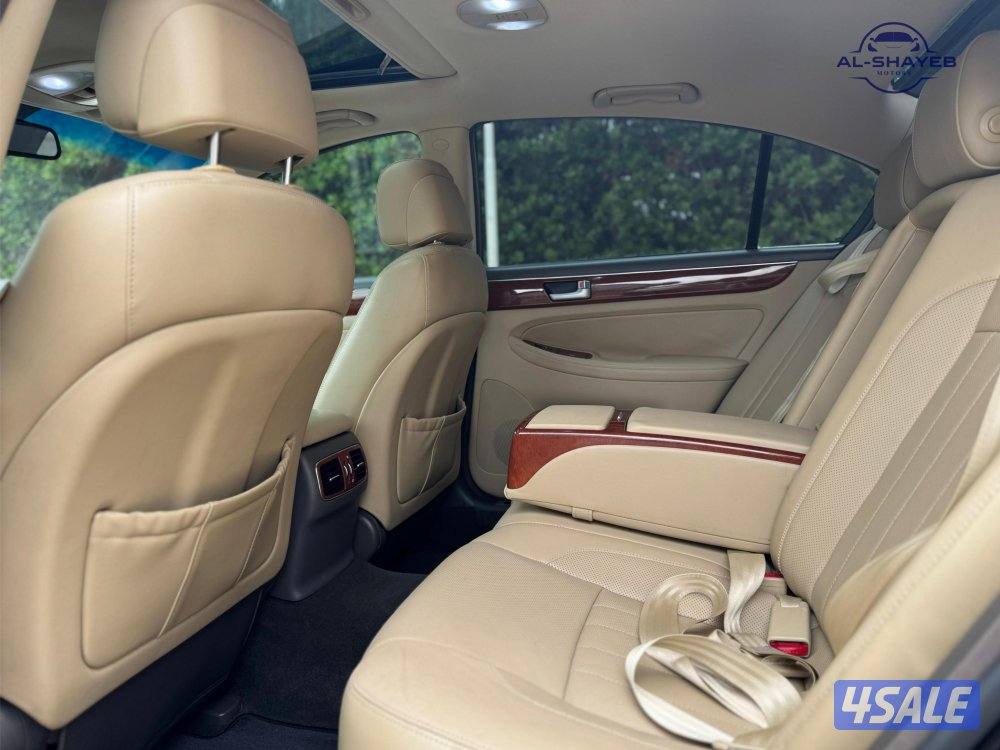 للبيع جينسيس 33 موديل 201311