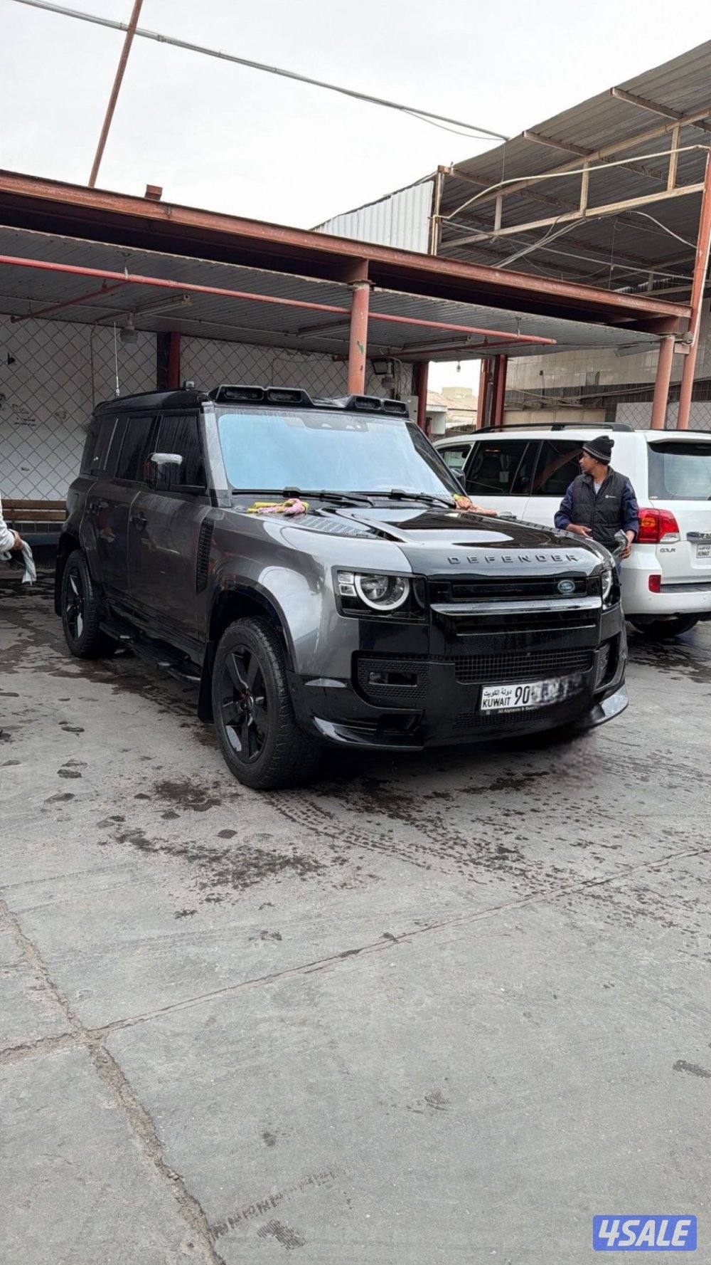 للبيع دفندر ٢٠٢٠ اعلى درجه ٤ سلندر صبغه وكاله0