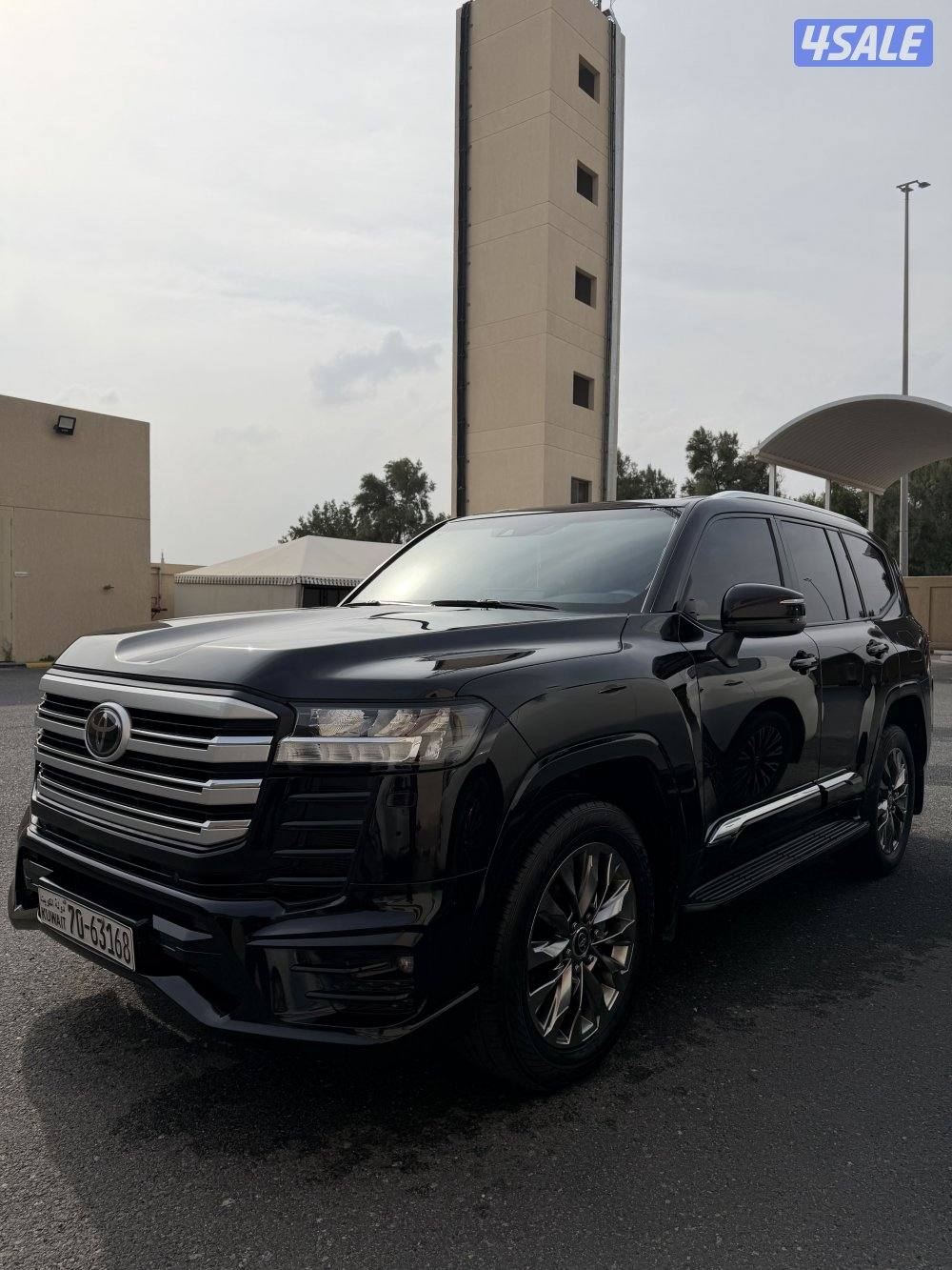 لاند كروزر ايرو اس توين تيربو4