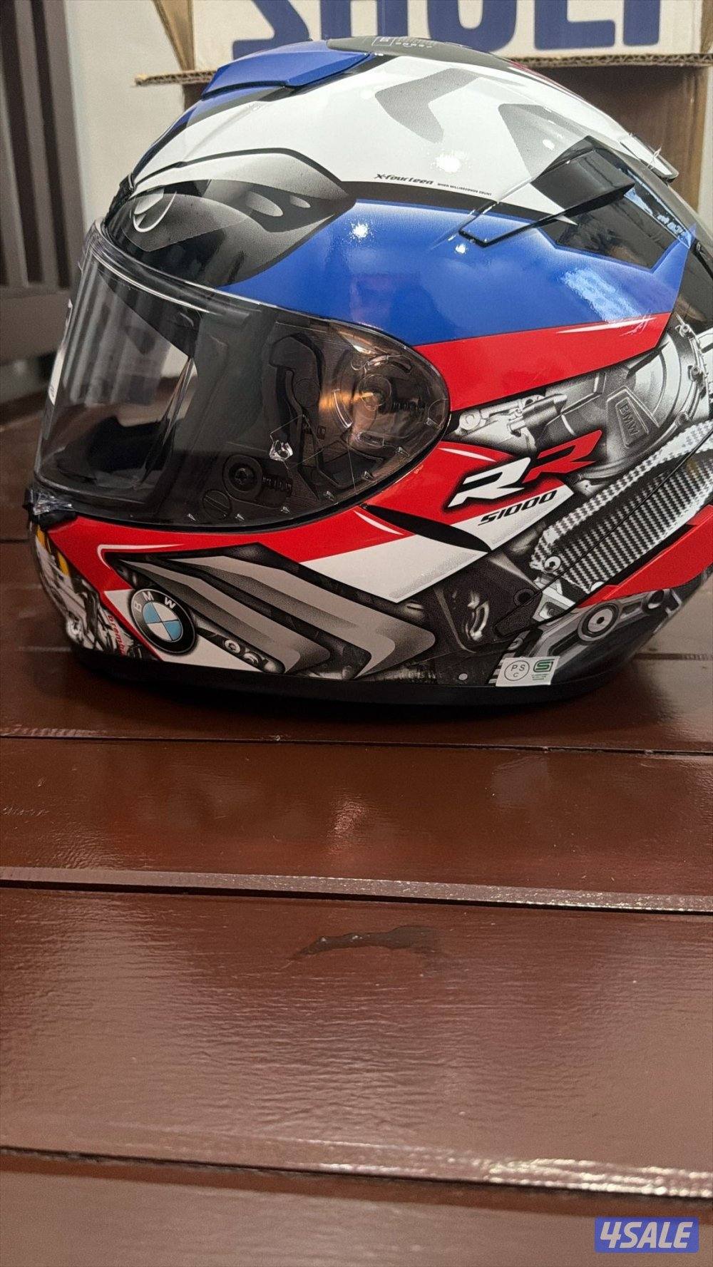 خوذه للبيع مقاس M درجه ثانبه4