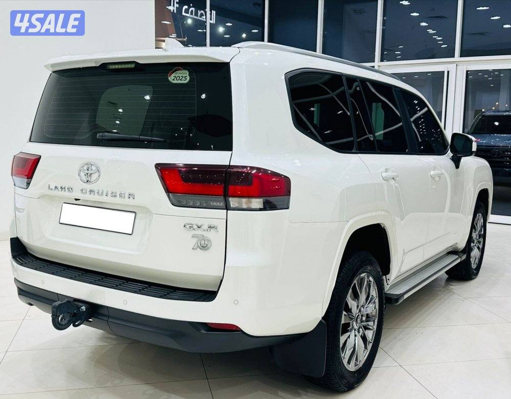 للبيع تويوتا لاندكروس GXR 4K بدون تيربو موديل 20253