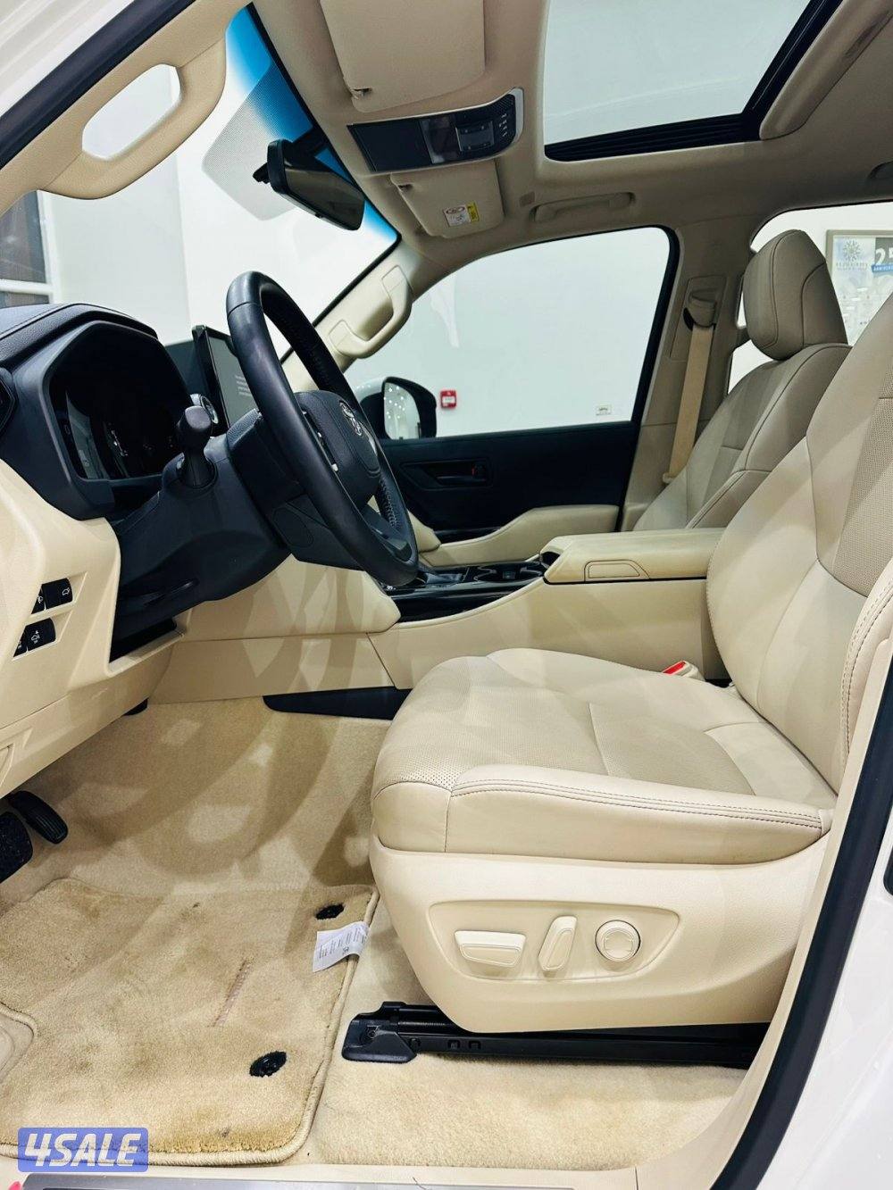 للبيع تويوتا لاندكروس GXR 4K بدون تيربو موديل 20254