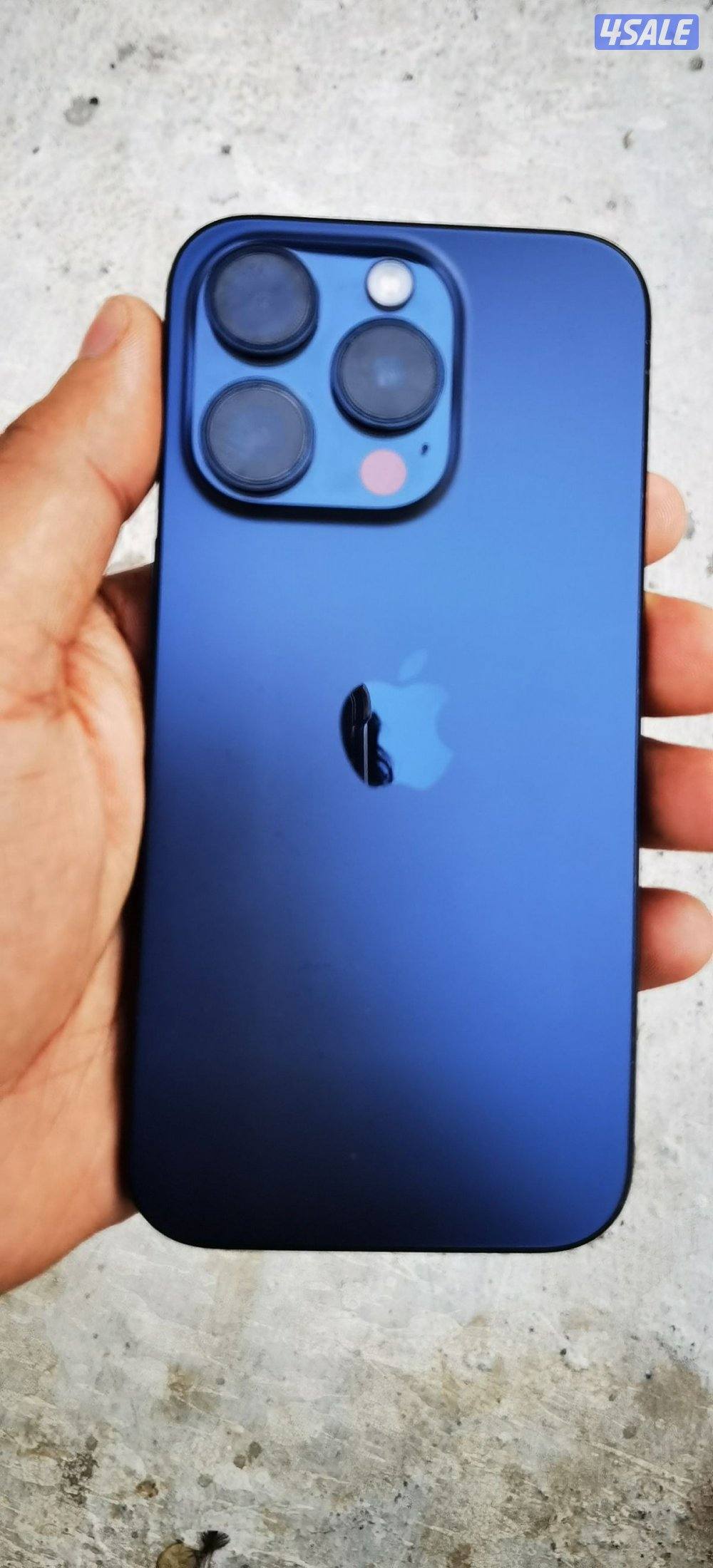 ايفون 15 برو بحاله فوق الممتازه مساحه 5120