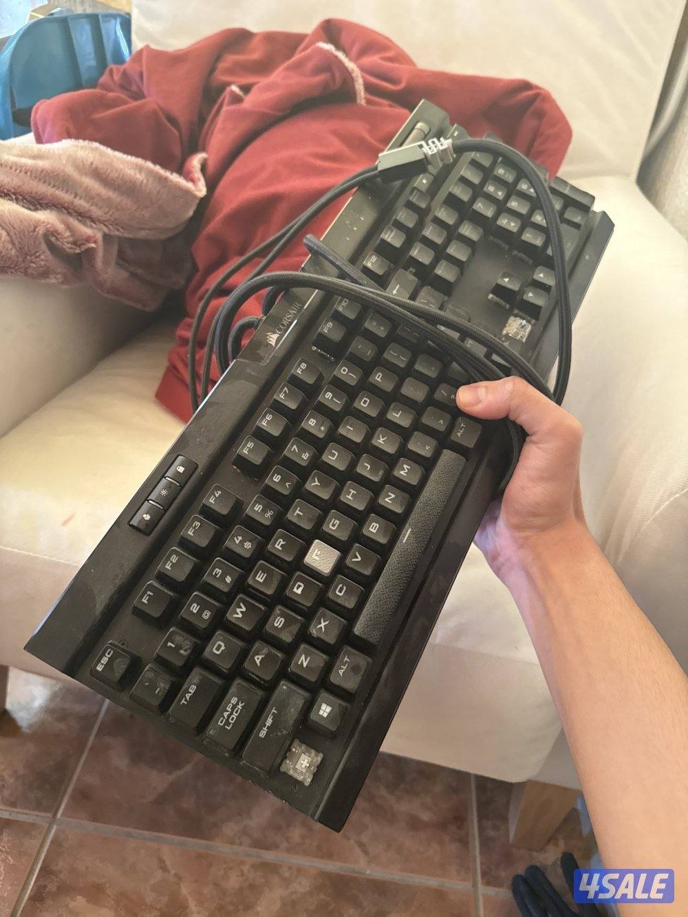 بيعة سريعة سماعات وكيبورد ومايك4