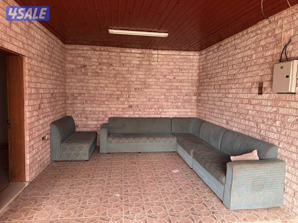 للإيجار جاخور لأصحاب الحلال واستثمار المواشي على الشارع العام قطعة 83