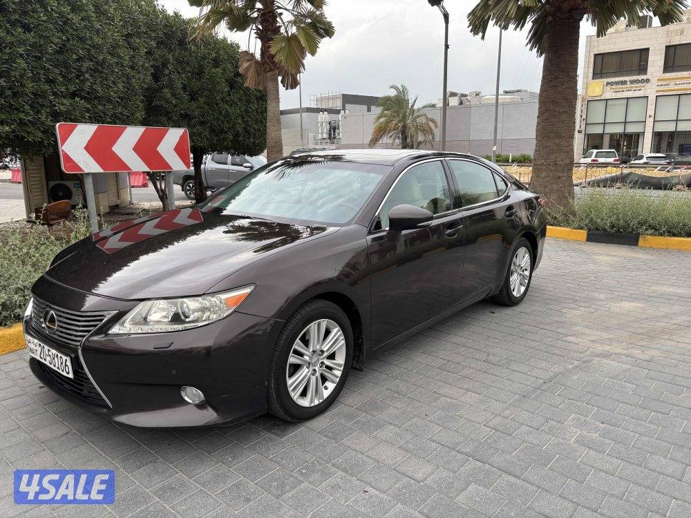للبيع لكزز Es350 موديل 2013 بحاله ممتازه سرفس وكاله5