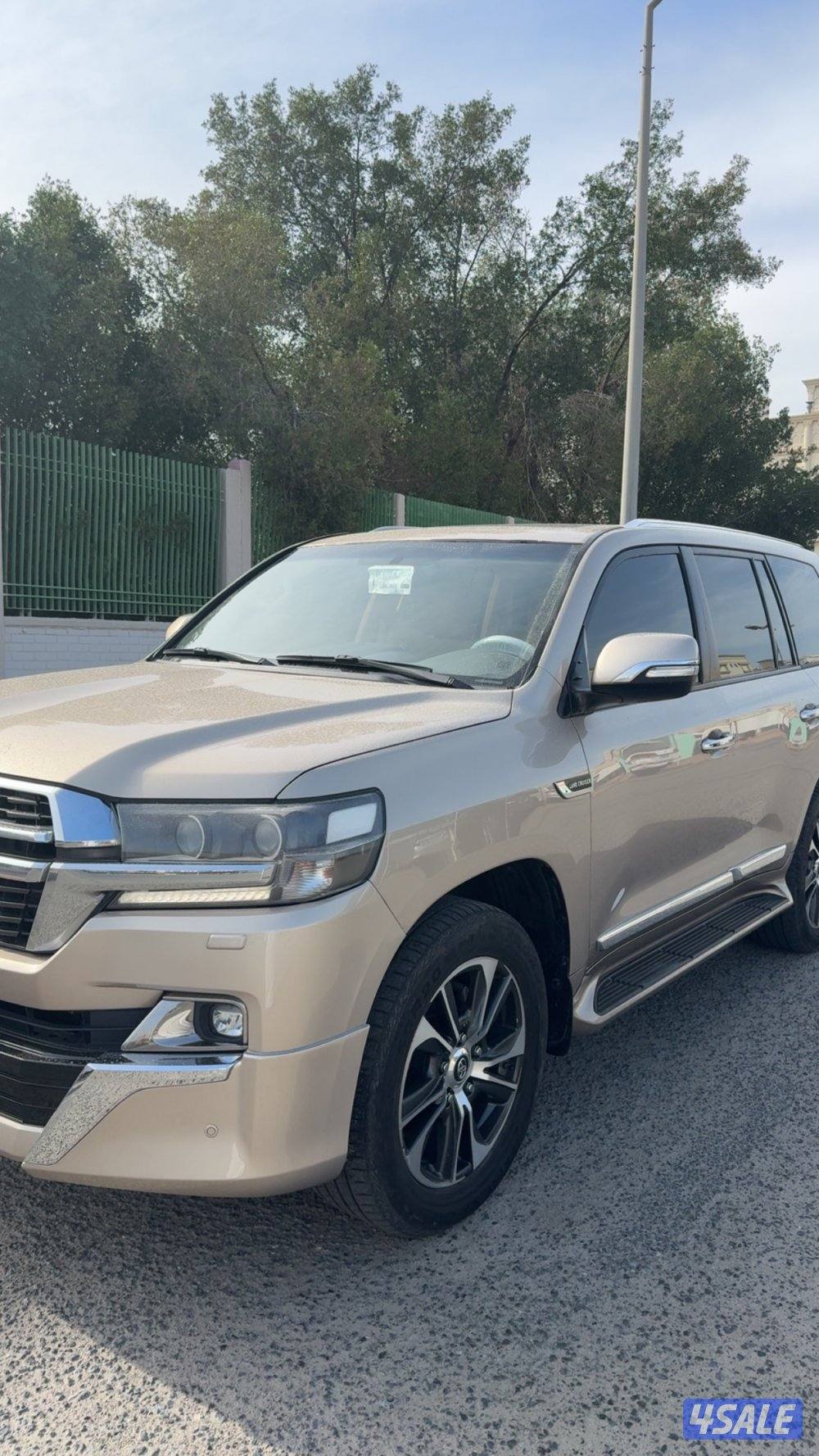 للبيع جي اكس ار ٢٠١٧ شرط الفحص قير مكينه شاصي الصبغ فيه قطعتين4