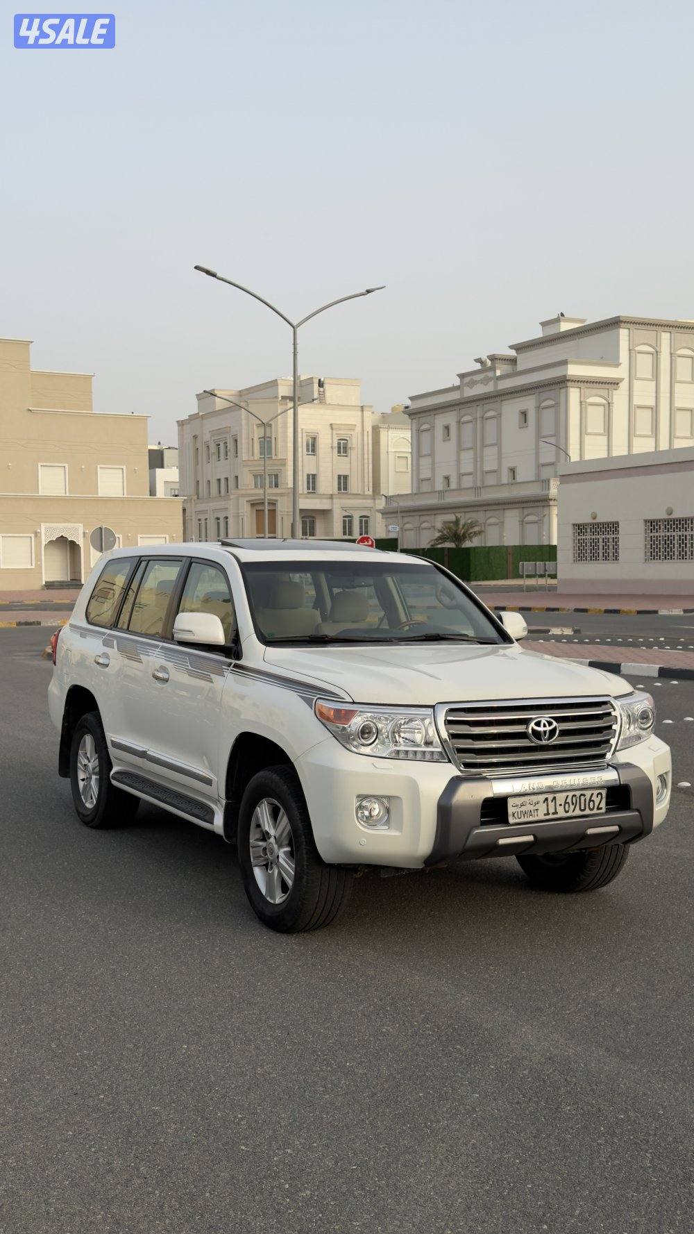 للبيع لاند كروز  2014  G.X.R 82