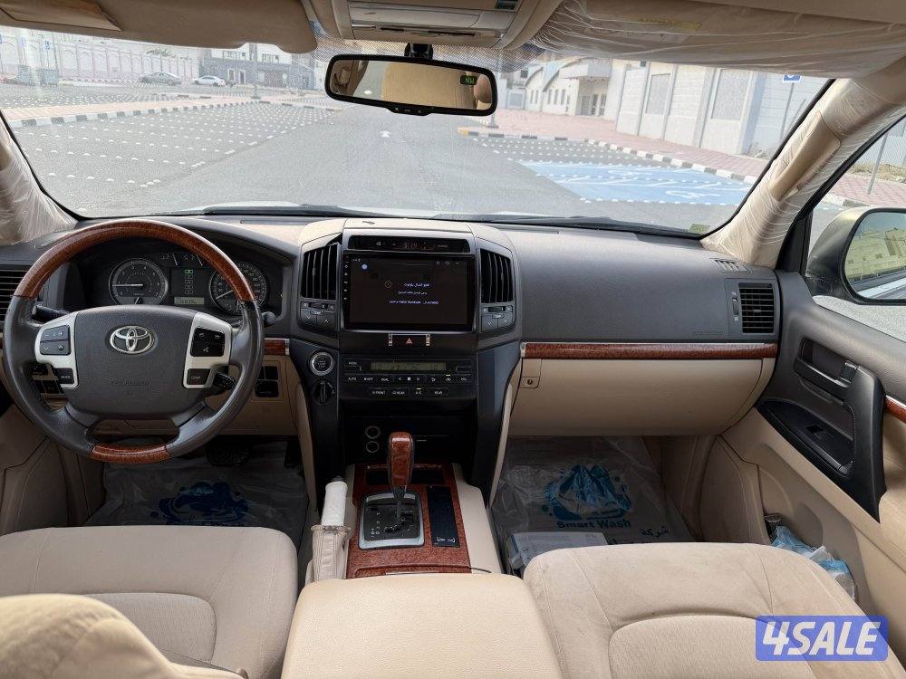 للبيع لاند كروز  2014  G.X.R 89