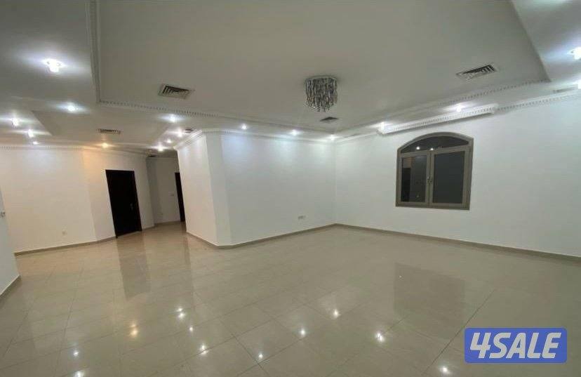 للايجار بيت في هدية 
الارضي:  حوش كبير غرفه 
مع  حمام بالخارج مع مغسله0