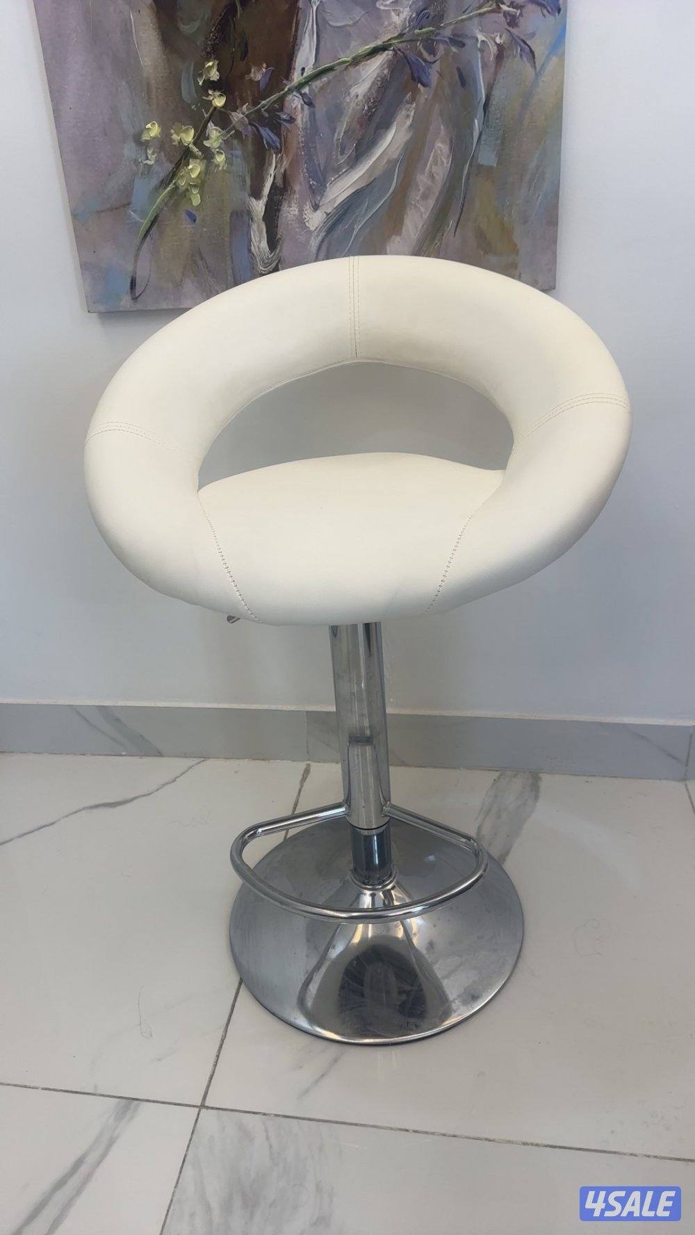 للبيع متفرقه كرسي صالون مرايات وكونسول العدد ٢ ترولي صالون طقم كنب بوف13