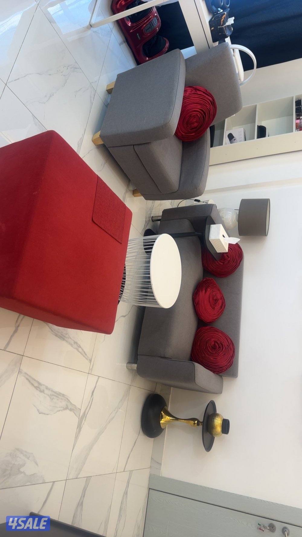 للبيع متفرقه كرسي صالون مرايات وكونسول العدد ٢ ترولي صالون طقم كنب بوف14