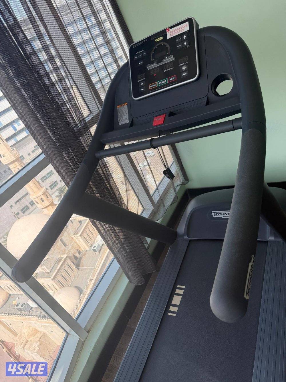 TECHNOGYM a High Quality Professional Treadmill3