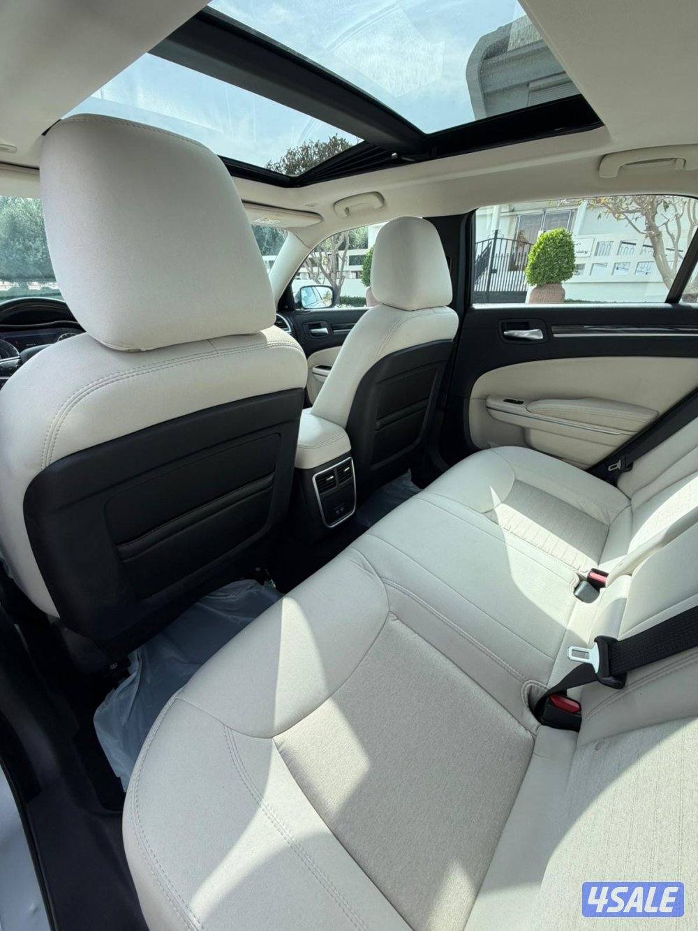 كرايزلر C300 - 2021 بحالة الوكالة8