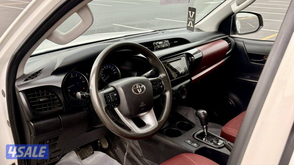 للبيع وانيت هايلكس دبل عداد ٦٦ الف كم بس6