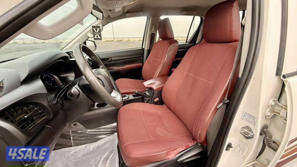 للبيع وانيت هايلكس دبل عداد ٦٦ الف كم بس7