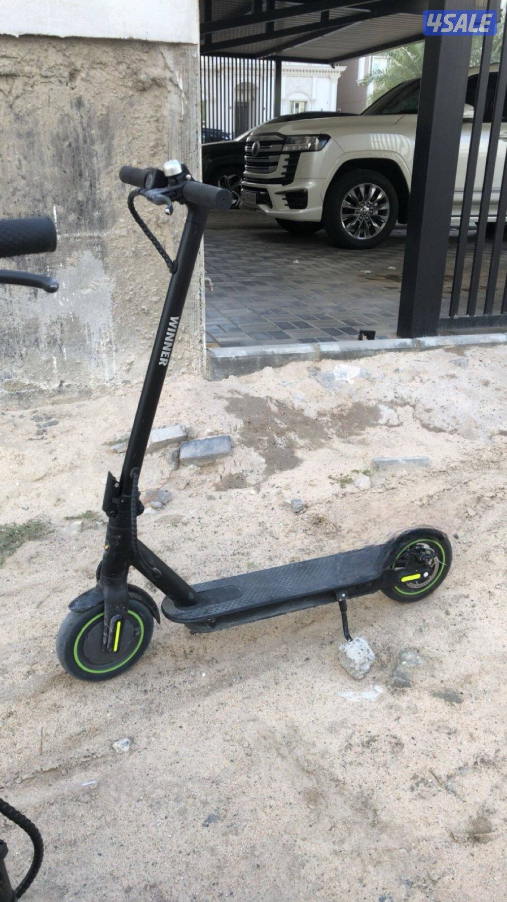 نضيف البطاريه ماتبدلت بس السكان نازل اشوي ومنبط التاير الي ورا يمشي ٥٥0