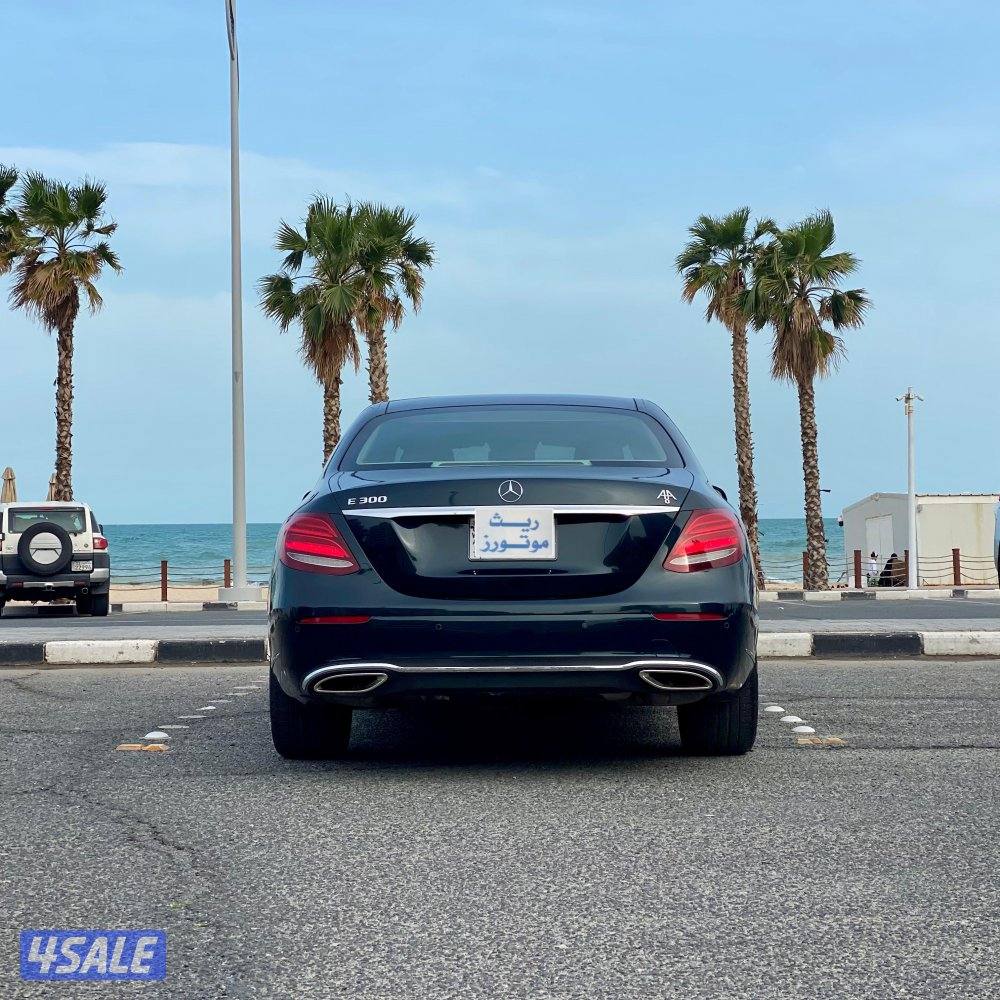 بيع🔺شراء🔺تثمين
للبيع مرسيدس E300
موديل 2017
عداد 190 الف5