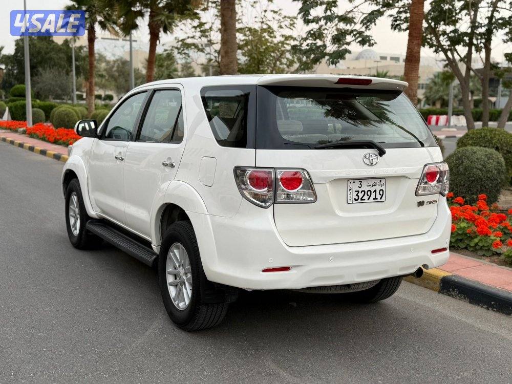 للبيع تيوتا فورتنر بحاله فوق الممتازه2