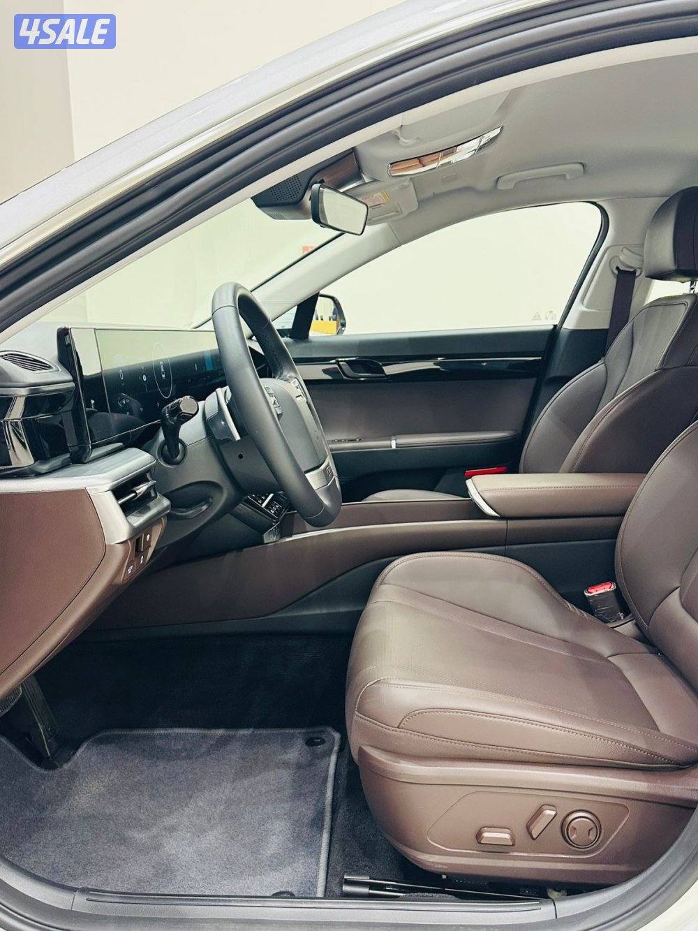 للبيع هيونداي ازيرا 6 سلندر موديل 2026 عداد اصفار4