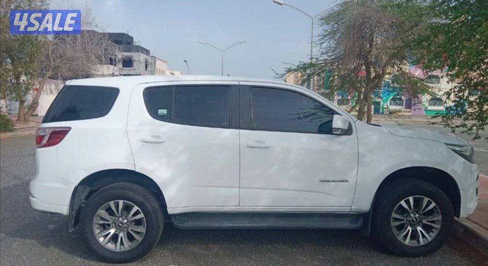 تريل بليزر  موديل 201‪8
تضليل حراري 
العديد من المواصفات  
مفتاحين الو1