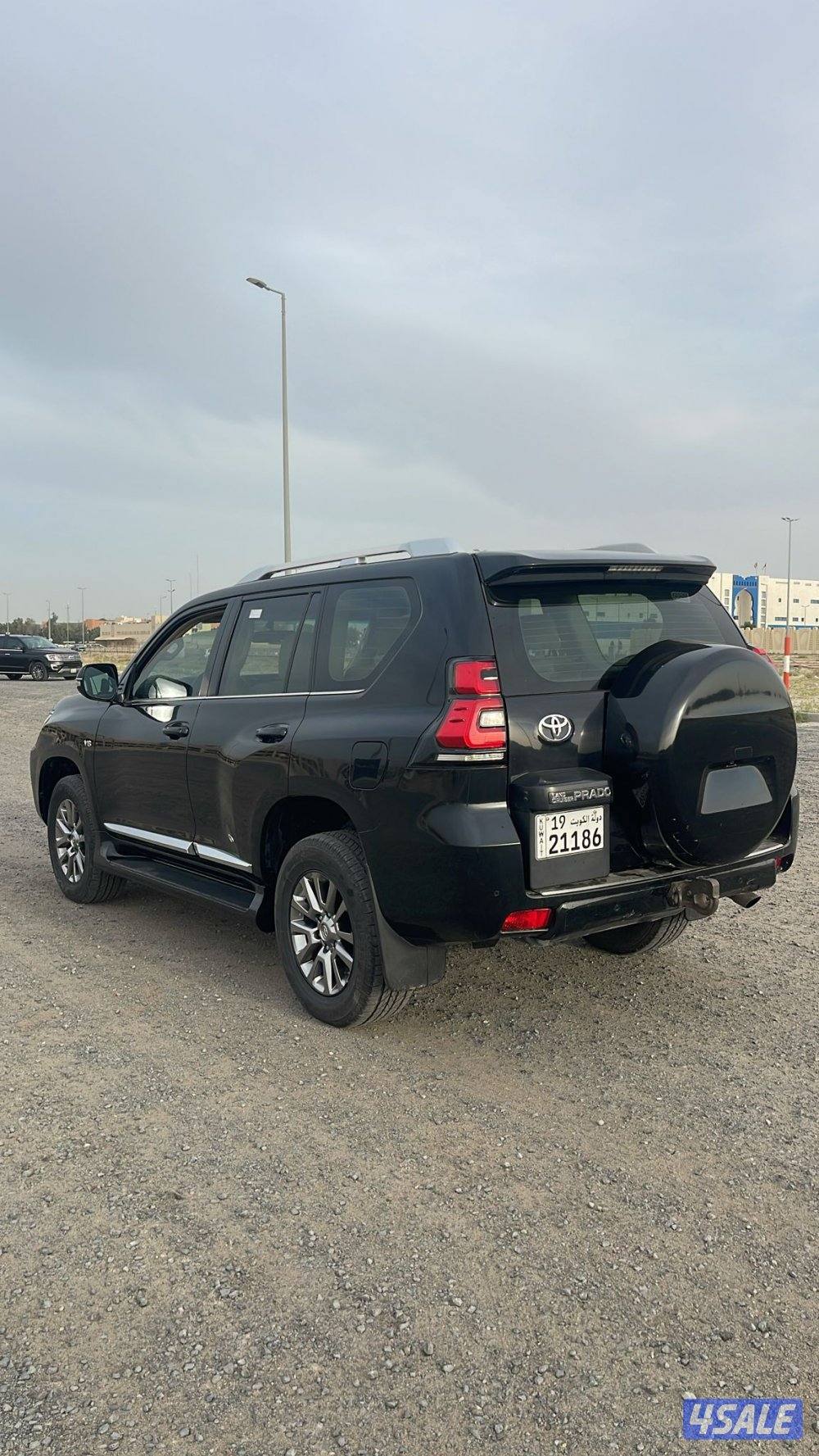 برادو VX موديل ٢٠٢٠ عداد ١١٤ صبغ الوكاله شرط بالكامل3