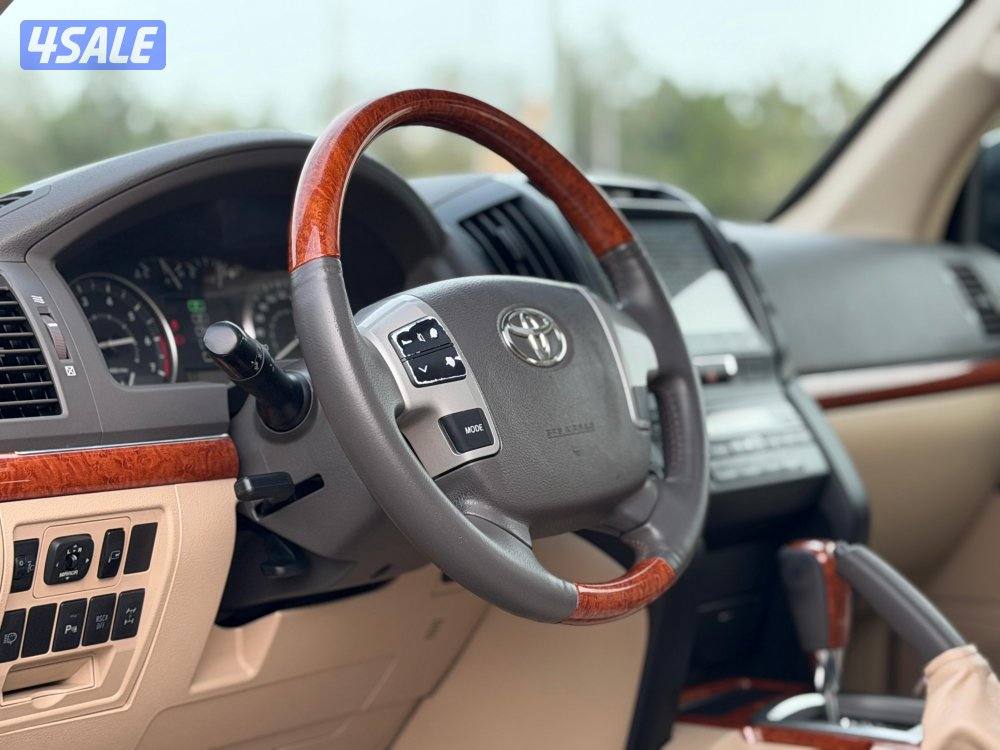 لاند كروزر GX_R V8 موديل 2014 وارد الساير7