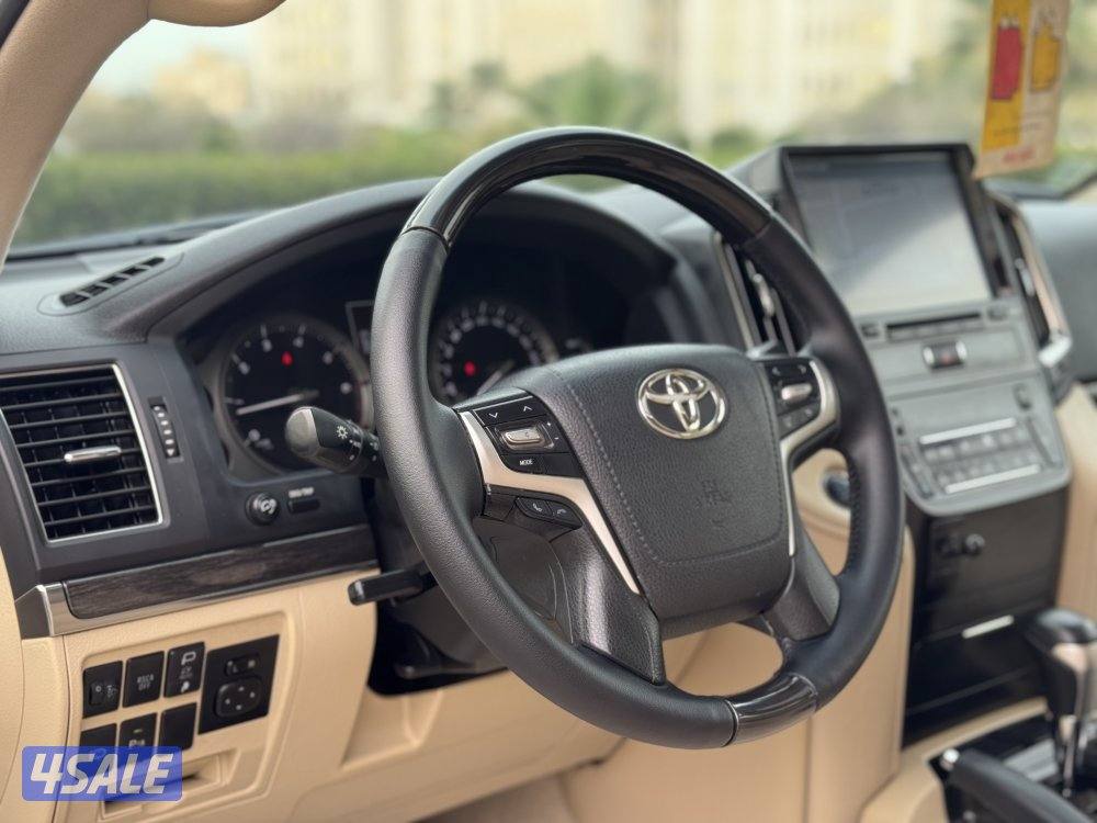 لاندكروزر GX_R V8 Grand Touring صبغ الوكاله بحاله الوكاله15