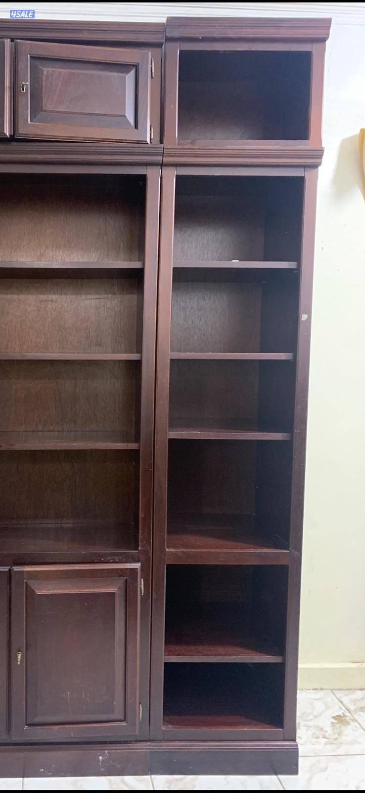 Bookshelf and displayed Boufet7